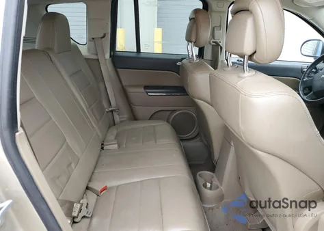 2010 Jeep Compass Limited z USA, uszkodzony, nr VIN 1J4NF5FB4AD536545